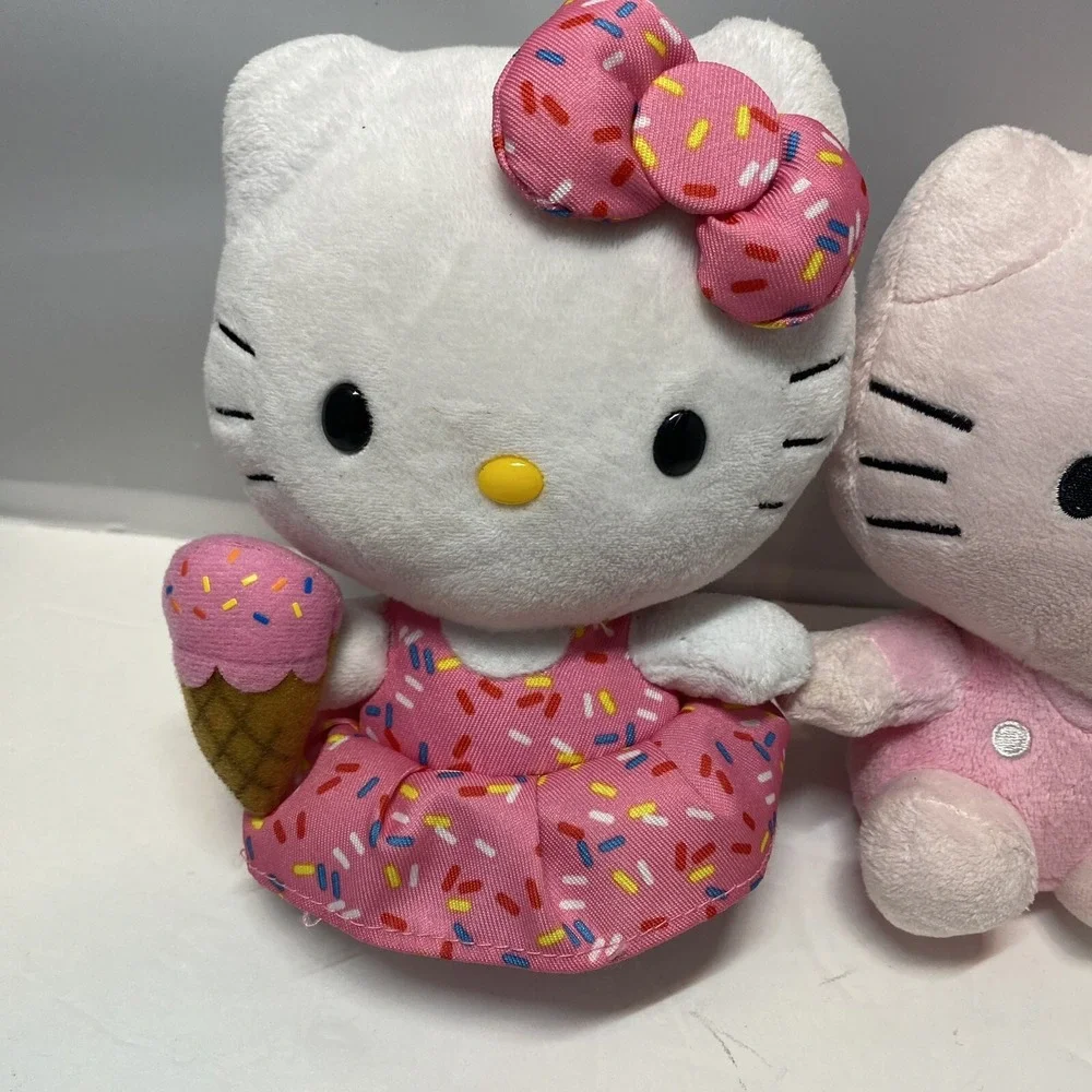 Hello Kitty Plush Set Of 2 White Pink 6 Inch Cupcake Cute Finds‎ HG2